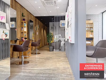 belle opportunité  fonds de commerce salon de coiffure mixte au coeur du village de laraja
