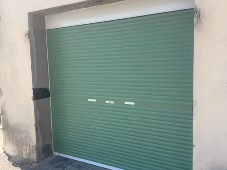 garage fermé - bouc-bel-air centre-ville