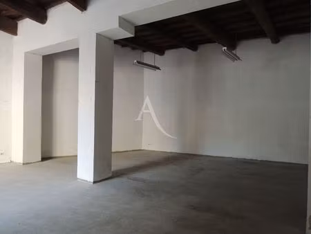 local commercial nimes de 90 m2