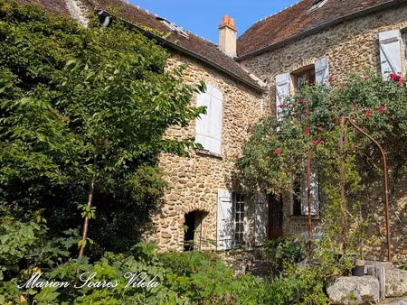 maison en pierre rénovée avec jardin  en plein cœur de chaumes-en-brie