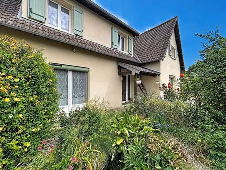chaumont-en-vexin - 182m2 - 6 chambres