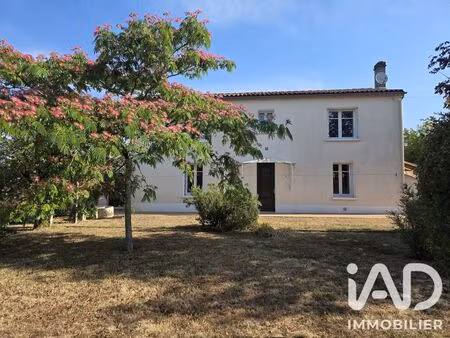 maison de campagne à saint-cybardeaux (16170)
