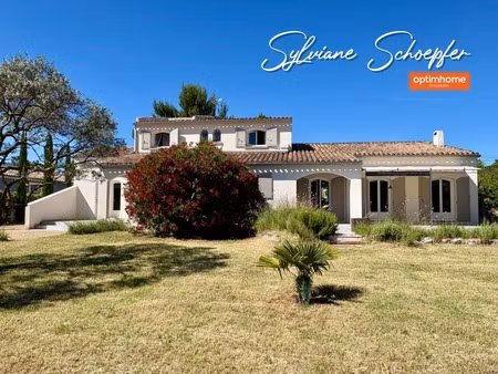élégante villa familiale de 237 m² avec piscine dans un quartier recherché de montélimar (