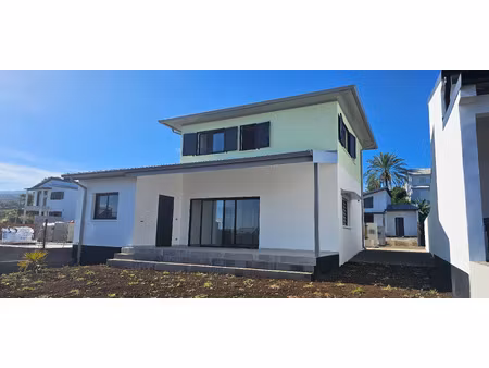 villa t5 récente- l'eperon - saint gilles les hauts