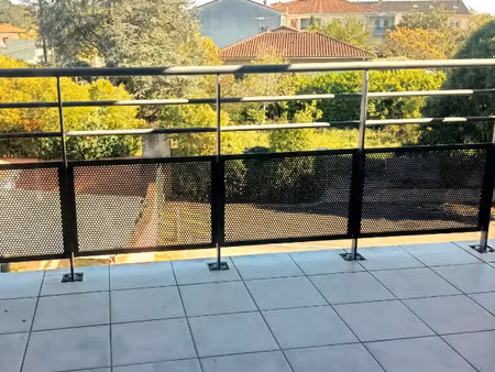 location appartement 2 pièces 45 m² à castelginest (31780)