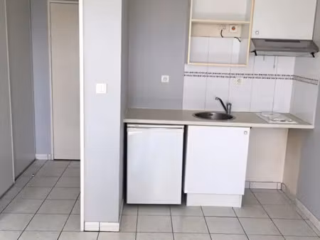 location appartement 2 pièces 28 m² à nantes (44300)