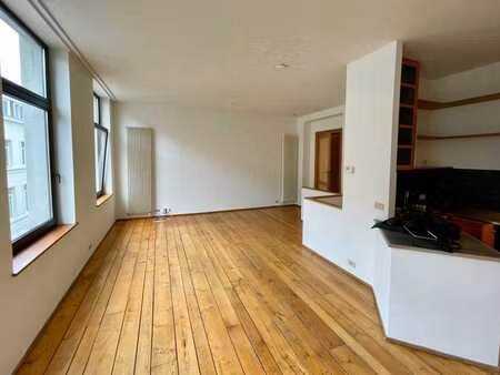 lumineux triplex super équipé 2 ch. 2 sdb à bruxelles