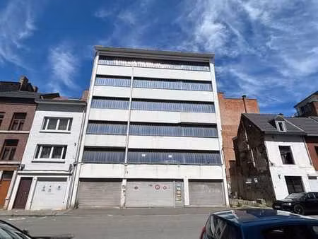 emplacement de parking pour petit véhicule