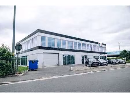 bureaux et entrepôt à vendre