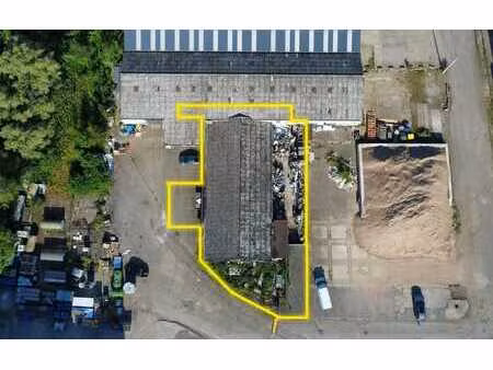 entrepôt 435m² - parking - garage- grenier