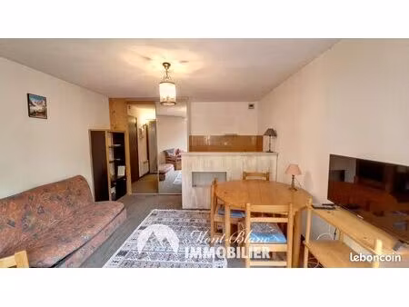 studio 1 pièce 30 m²