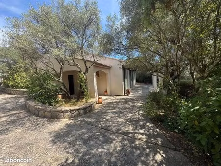 villa 4 pièces 84 m²