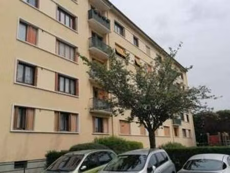 location appartement 3 pièces meublé aux clayes-sous-bois (78340) : à louer 3 pièces meubl