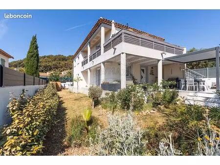 propriété 6 pièces 144 m²