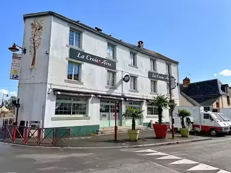 vente locaux professionnels 800 m² à neau (53150)  330 000 €
