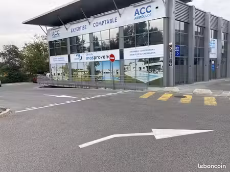 local commercial d’angle 247m² - rn7 roquebrune - emplacement n°1 - loyer : 4 250 ht