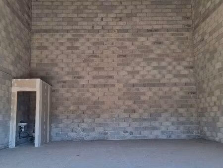 local commercial à louer - 80 m²