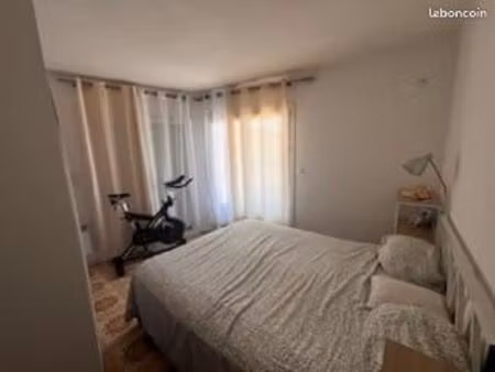 t3 aux lônes à 200m de la plage