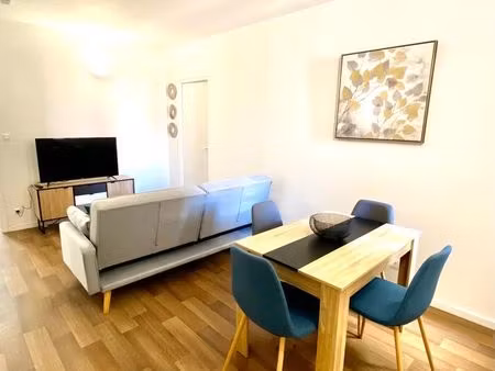 t3 rénové 2024 – haute ville toulon – proche chalucet  montéty et fac de droit  climatisat