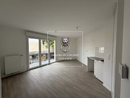 2 pièces neuve avec balcon et parking
