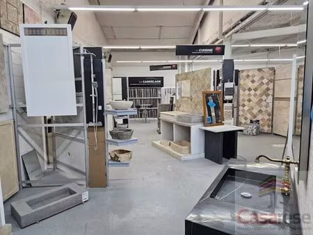vente locaux professionnels 0 pièces 840 m² à versailles (78000)  213 900 €