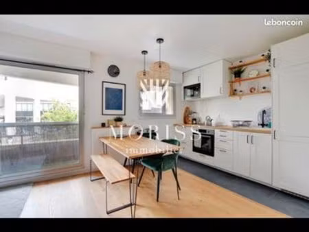 appartement meublé lumineux avec coin nuit séparé et balcon – paris 19e / crimée – dpe c