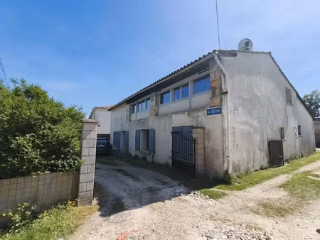 vente immeuble 7 pièces 230 m² à saint-vivien-de-médoc (33590)  265 500 €
