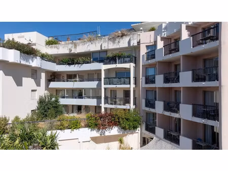 vente hôtel à le cannet (06110)  3 800 000 €