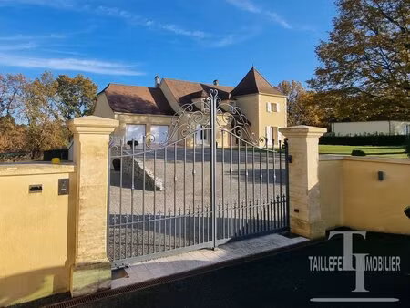 maison 6 pièces 4 chambres 190 m² perigueux est