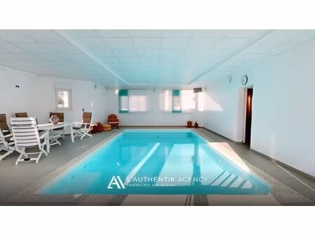 villa d'exception avec piscine intérieure chauffée kochers