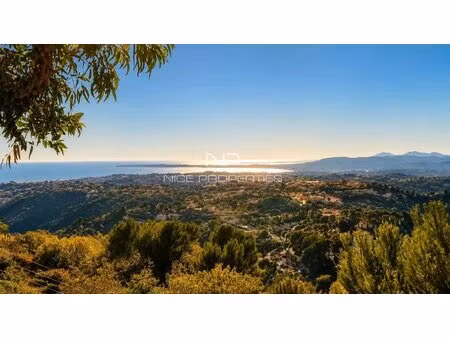 villa de charme avec vue mer et verdure à aspremont
