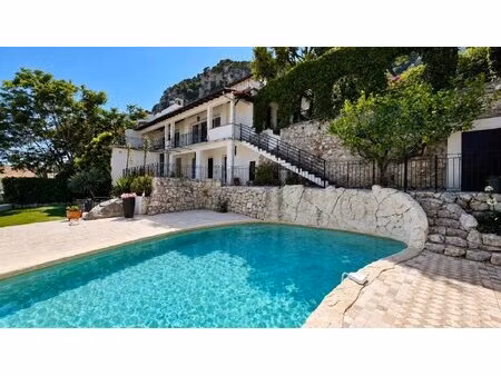 cap-d’ail – villa indépendante 7 pièces avec vue mer  piscine  deux studios et garage