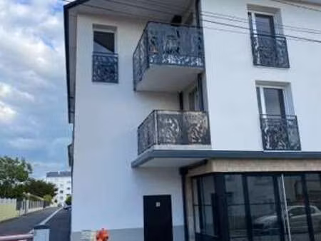 location appartement 3 pièces à saint-sébastien-sur-loire baugerie (44230) : à louer 3 piè