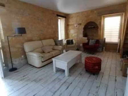 location maison à lussac (33570) : à louer / 44m² lussac