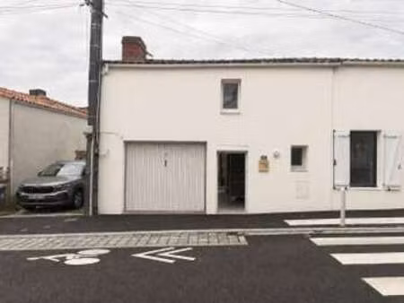 vente maison à rezé (44400) : à vendre / 50m² rezé