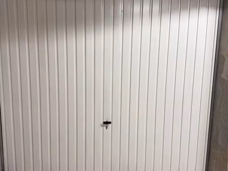 recherche urgente garage/box à louer - rue jean monnet et alentours