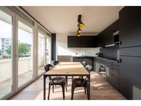 location meublée appartement 5 pièces 95 m² à nantes (44000)  545 €