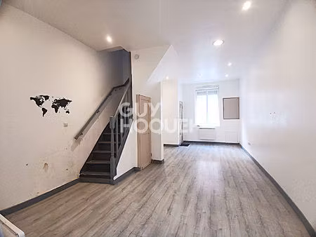 maison avec extérieur au coeur d'armentières