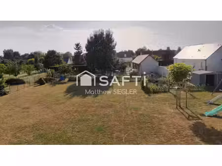 terrain de 535 m2 avec chemin commun aux autres maisons