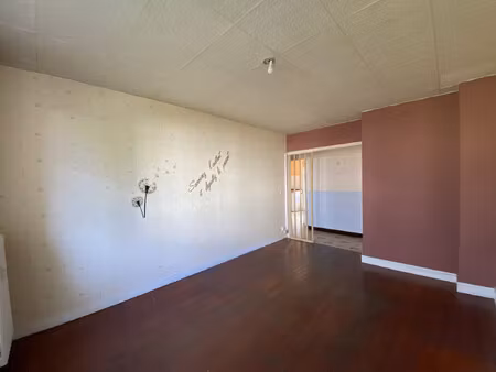 rare petit prix. appartement t3/t4 lumineux avec vue dégagée s