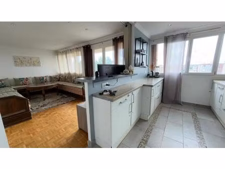 exclusivite f4  balcon  cave  vue dégagée…