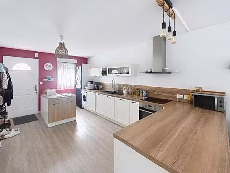 jolie maison lumineuse et fonctionnelle