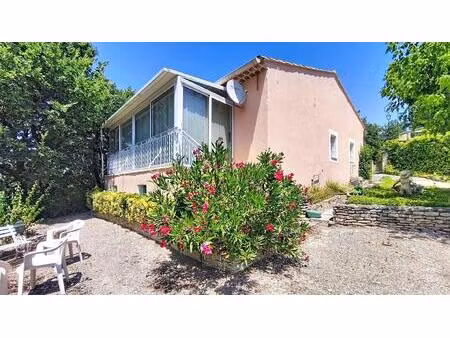 maison lumineuse avec jardin à gargas (84400)
