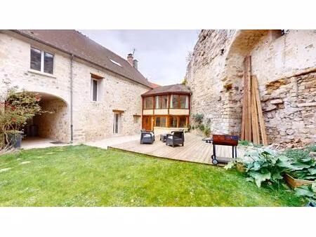 bâtisse atypique 190 m2 prix 280 000