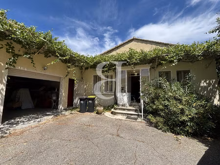 charmante villa avec garage dans un bel environnement à malauc?