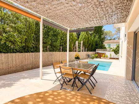 villa contemporaine au centre de teyran