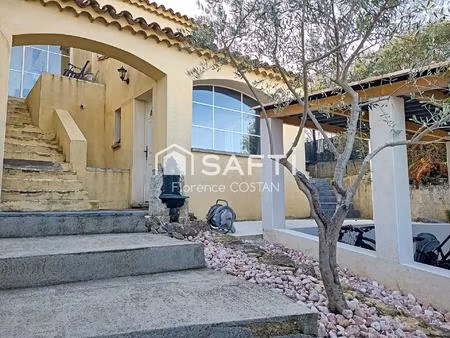 maison proche village de 138 m² avec piscine sur terrain de 640 m²