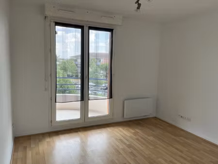 blagnac : t2 avec balcon et parking