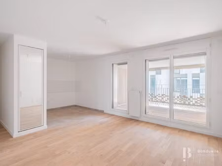a louer vide - beau 3 pieces de 55m2 - appartement neuf - 1er etage - parking - terrasse