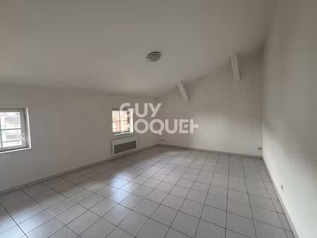 appartement t2 à louer à grenade - réf 2716